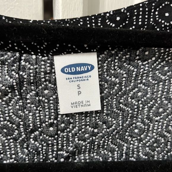 Old navy blouse - Picture 2 of 2